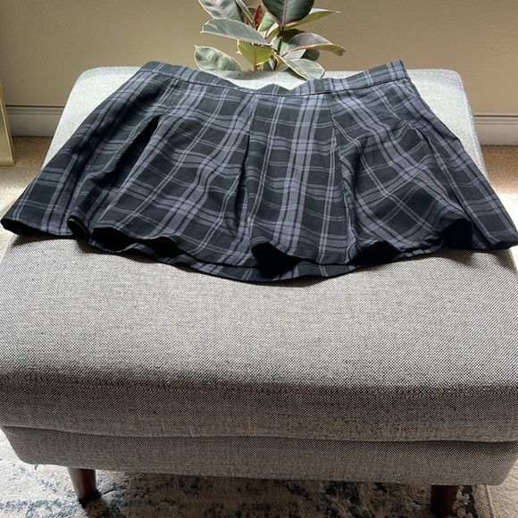 Harry Potter Plaid Skirt with snap button closures, Size: XL - Picture 11 of 17